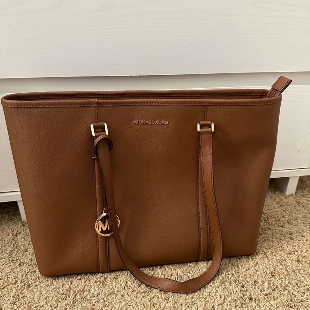 Michael Kors Jet Set Tote